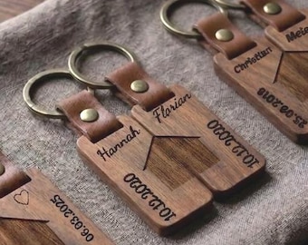 Portachiavi puzzle in legno personalizzato, inciso con nomi e data – regalo per coppie, primo appartamento, coinquilini, sorella