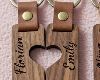 Personalized wooden heart puzzle keychain, engraved with names & date – gift for couples, first apartment