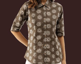 Braunes Baumwollhemd mit Blockdruck, geblümte Damen-Tunika, Boho-Bluse in lockerer Passform