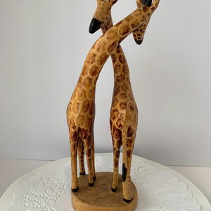 Wooden Giraffe Sculpture African Art Kenya Design Heart Shape Animal Figurine Tribal Style Handmade Decoration Home Decor Collectible Item