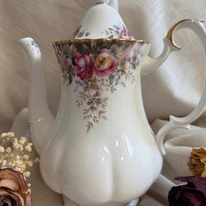 Bridal Shower Gift Vintage Home Decor Royal Albert Bone China Coffee Pot Shabby Chic Decor Bone China Autumn Roses Housewarming Gift