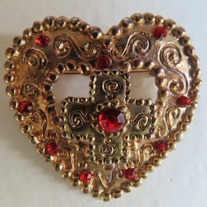 Vintage heart  brooch