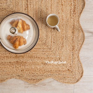 Handgewebter Jute-Läufer: Boho-Landhausstil mit geschwungenem Rand, handgeflochtener Jute-Teppich mit geschwungenem Rand, moderner Teppich für Wohnräume, umweltfreundlicher Teppich