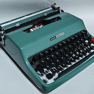 Olivetti Lettera 32 Restored - Etsy