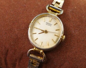 Vintage Seiko Gold Women display picture 2