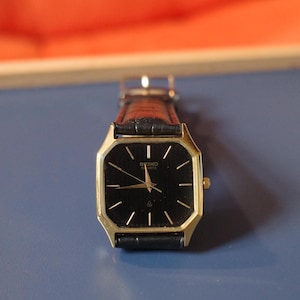 90s Vintage Seiko quartz watch オクタゴン Seiko Octagon Quartz Mens Watch - Etsy