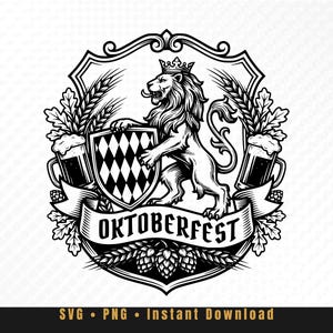 Könnte beinhalten: Schwarz-weißes Oktoberfest-Emblem mit einem gekrönten Löwen, der einen Schild mit Rautenmuster hält. Das Design umfasst Weizen, Bierkrüge und ein Banner mit dem Wort "Oktoberfest".
