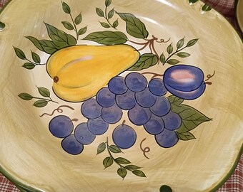 Home Trends scalloped edge dinner plates. 2 available. Sold individually.