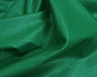 Divine 8"x10" Truly KELLY GREEN Top Grain Cowhide Leather 2.5 oz/1.2 mm PeggySueAlso® E2885-47 Hides available Devine