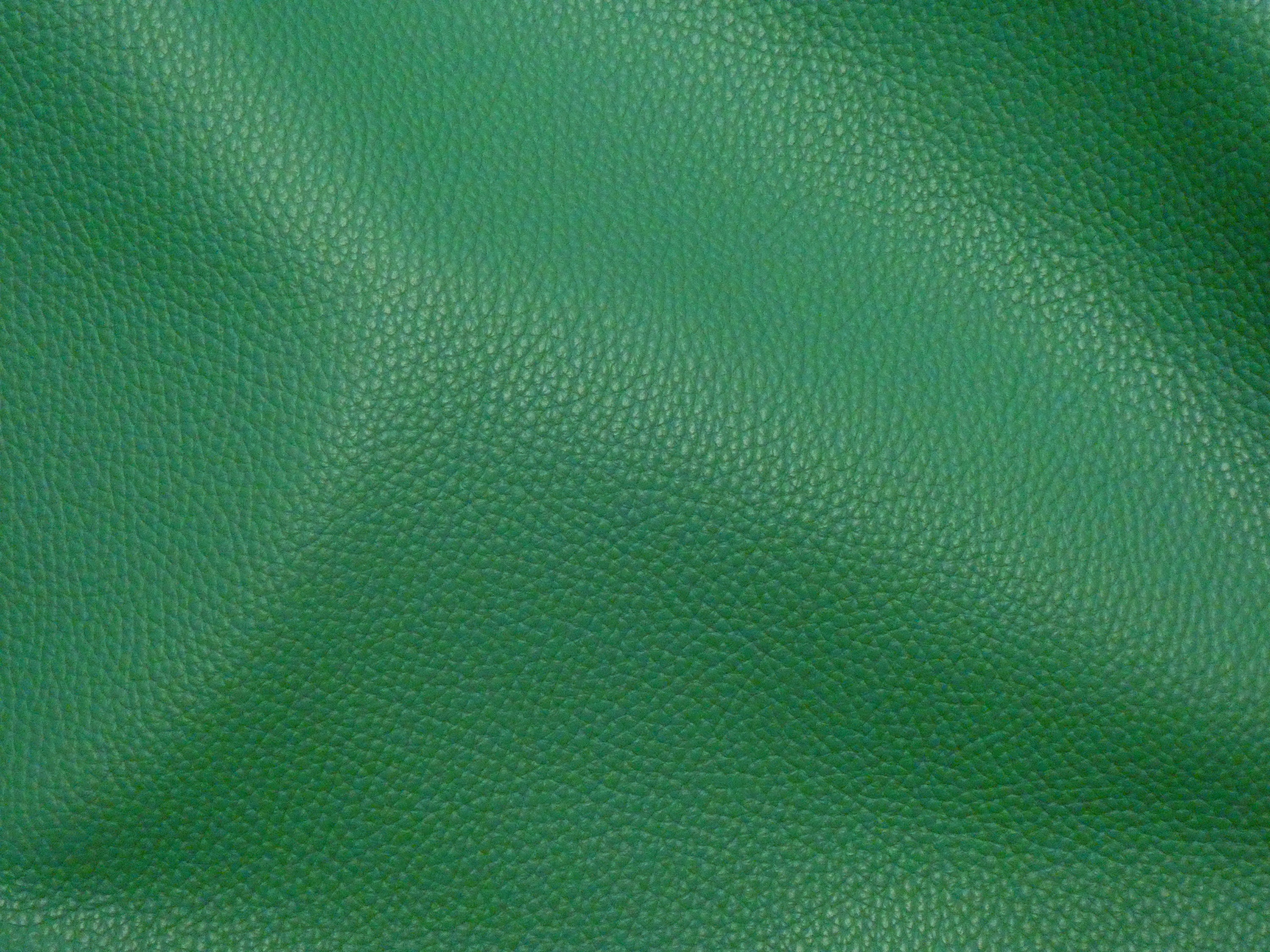 emerald green kelly green