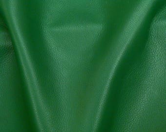 King 8"x10" Kelly GREEN  Full Grain Cowhide Leather  3-3.5 oz / 1.2-1.4mm PeggySueAlso™ E2881-27 Hides available