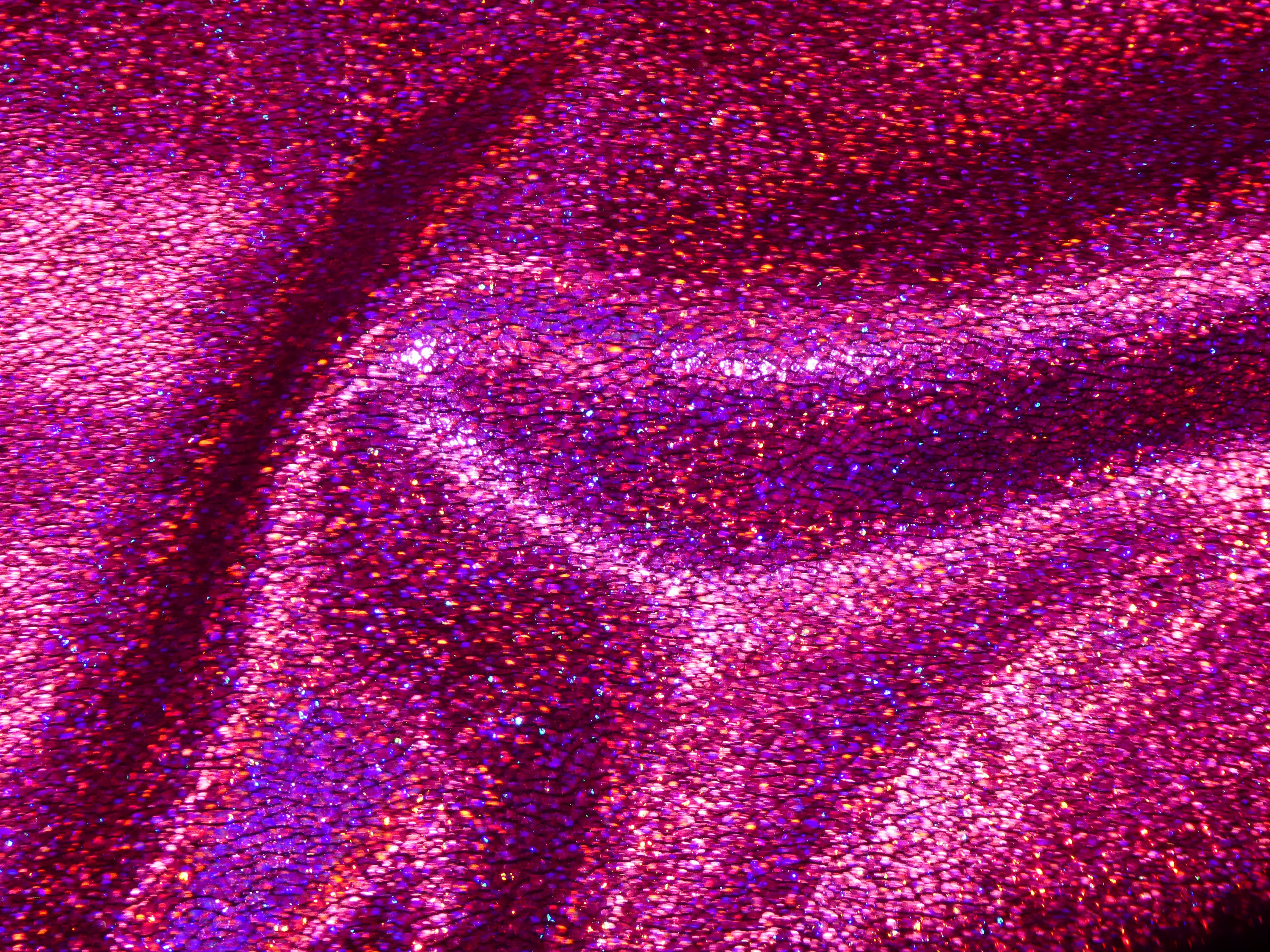 crackled-ice-2-pieces-4x6-hot-pink-fuchsia-halo-metallic-on-black