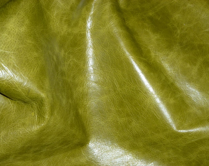 Riviera 12"x12" KIWI GREEN Pull Up effect Distressed Aniline Dyed Cowhide Leather 2.5 oz / 1 mm PeggySueAlso E2932-11