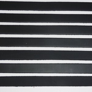 チョッパーストリップ 7 ピース 5/8"x7.75" マットブラック 硬質牛革 6-6.5 オンス / 2.4-2.6 mm 3/32" PeggySueAlso E2210-01