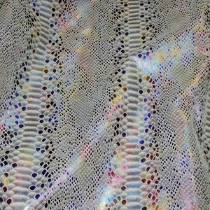 Mystic Python 3-4-5 o 6 pies cuadrados Arco iris iridiscente Rojo azul metálico y más sobre cuero de vaca gamuza BEIGE 2,5 oz/0,8-1 mm PSA E2868-10