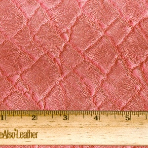 Cuero 8"x10"(C) ELEFANTE SALMÓN ROSA Piel de vaca en relieve 2,5-3 oz/1-1,2 mm PeggySueAlso E2899-11