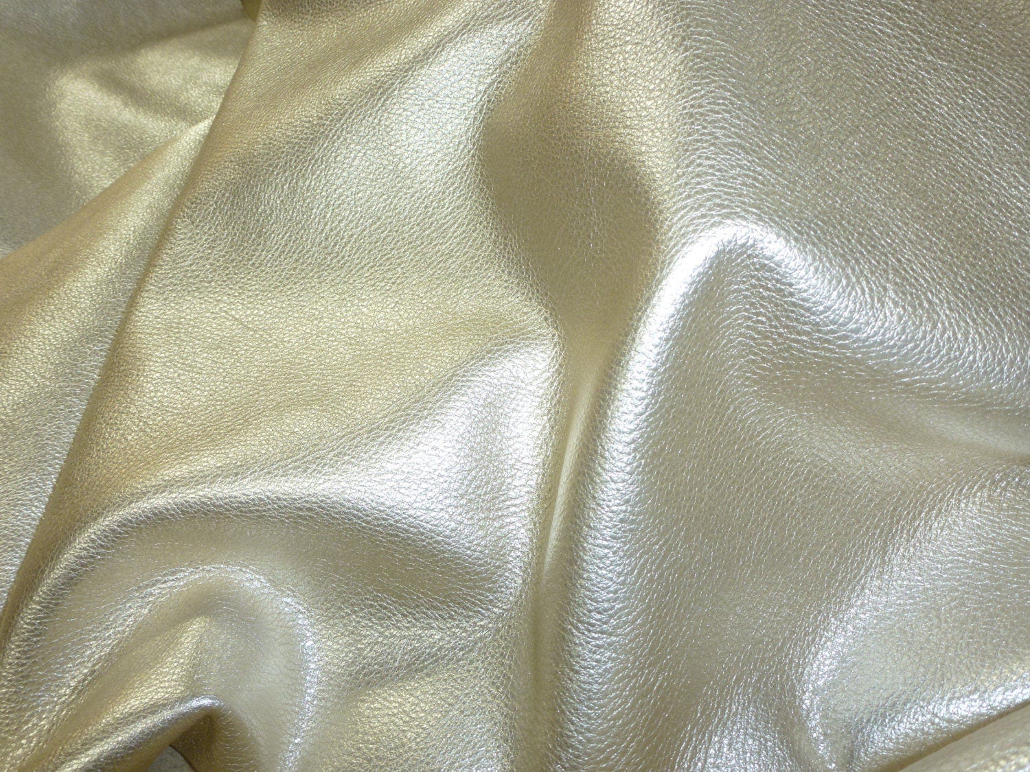 Pebbled Metallic Leather 3 Sq Ft Platinum Soft Cowhide Show The