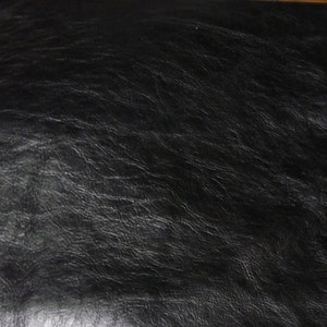 プルアップレザー 12"x12" マットエイジドブラック ダメージ加工牛革 3-3.5 オンス /1.2-1.4 mm PeggySueAlso® E2930-05 皮革あり