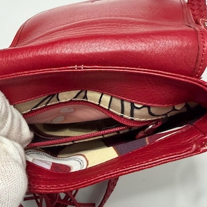 Vintage Brighton Red Pebbled Leather Saddle Bag With Tassel – Boho Western Style afbeelding 8