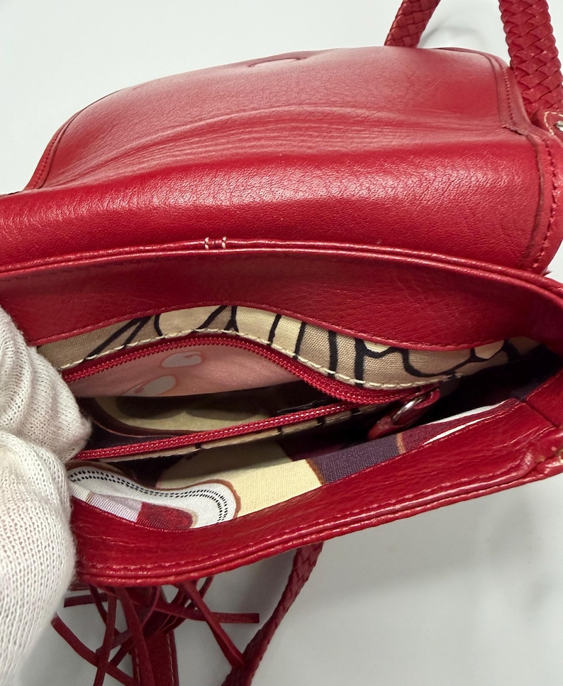 Vintage Brighton Red Pebbled Leather Saddle Bag With Tassel – Boho Western Style afbeelding 8