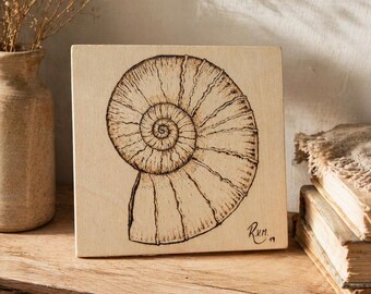 Ambachtelijk houtsnijwerk · Originele kleine illustraties · Botanische, anatomische en natuurkunst · Nawet