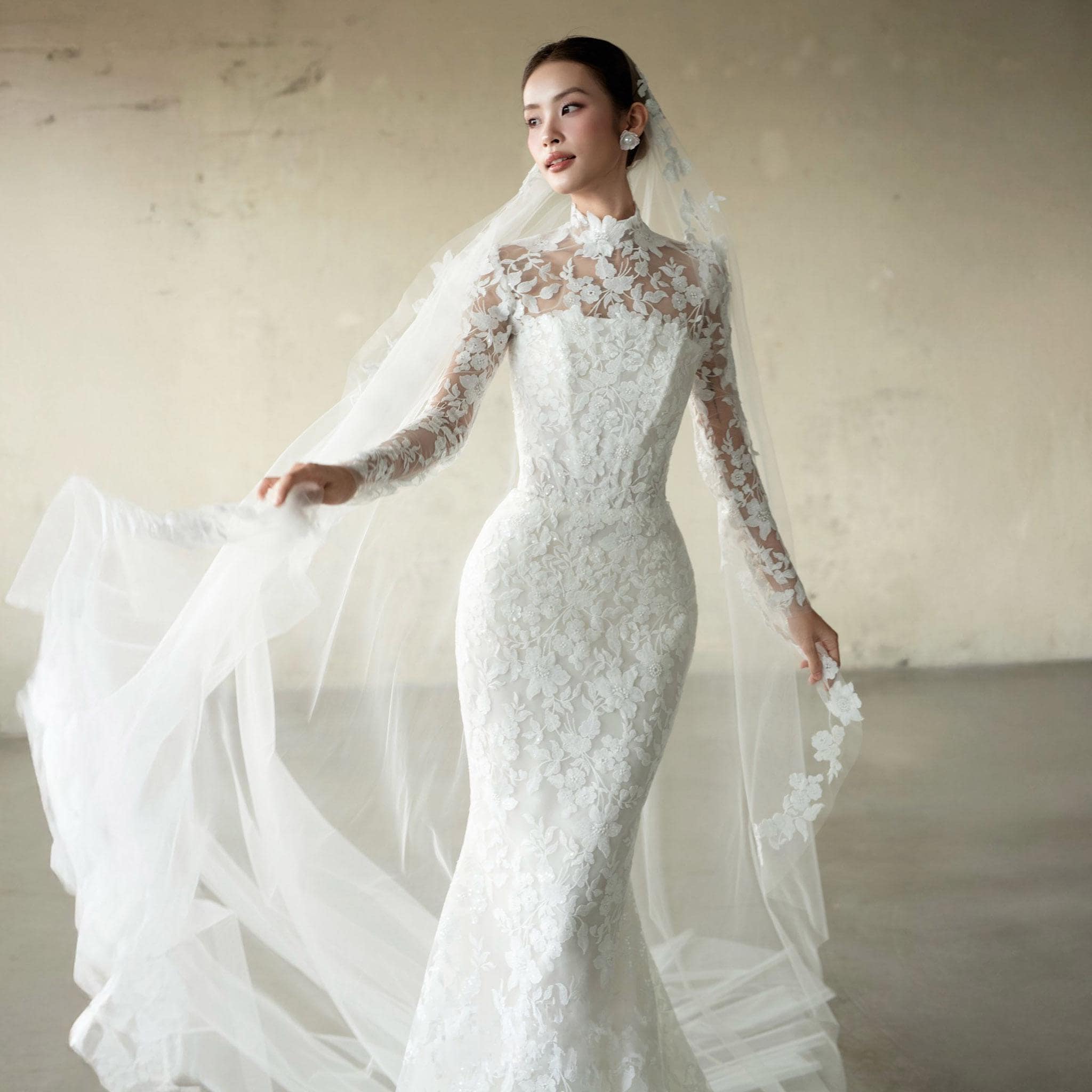 Lace Mermaid Wedding Dress