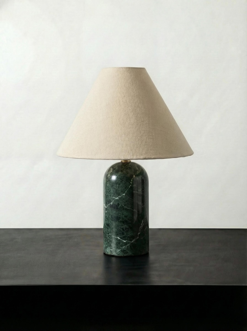 Lámpara de mesa cilíndrica bulbosa