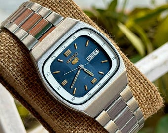 Vintage Seiko 5 automatisk herrklocka med blå urtavla och kuddefodral