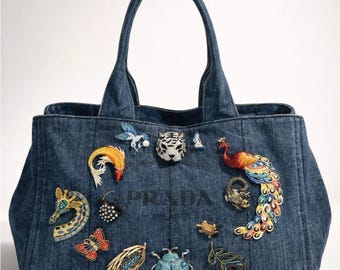 Prada Denim Canapa tweedehands draagtas verfraaid met 13 broches exotische dieren, L