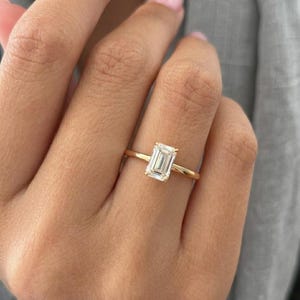 Anillo de diamantes cultivados en laboratorio con esmeralda de 1 quilate / Anillo fino con diamantes cultivados en laboratorio con esmeralda con certificación IGI VS1/F+ / Anillo minimalista con diamantes / Anillo de compromiso fino