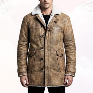 Handgjord herrtrenchcoat i brunt läder från shearling, slitstark vinteröverrock, lång jacka i filmstil med foder av slitstark fuskpäls