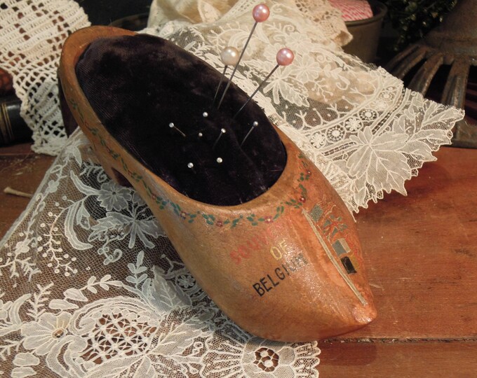 Vintage Pincushion / Wooden Shoe / Souvenir of Belgium / Wooden Dutch