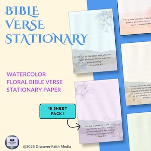 Op de afbeelding: Watercolor bloemen Bijbelvers briefpapier. De afbeelding toont verschillende vellen gelijnd papier met bloemaccenten en Bijbelverzen. De tekst "Bible Verse Stationary" staat bovenaan. Een turquoise doos leest "15 Sheet Pack!"