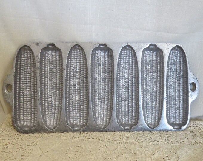 Antique Krusty Korn Kobs Junior Cornbread Stick Pans Wagner Ware Cast
