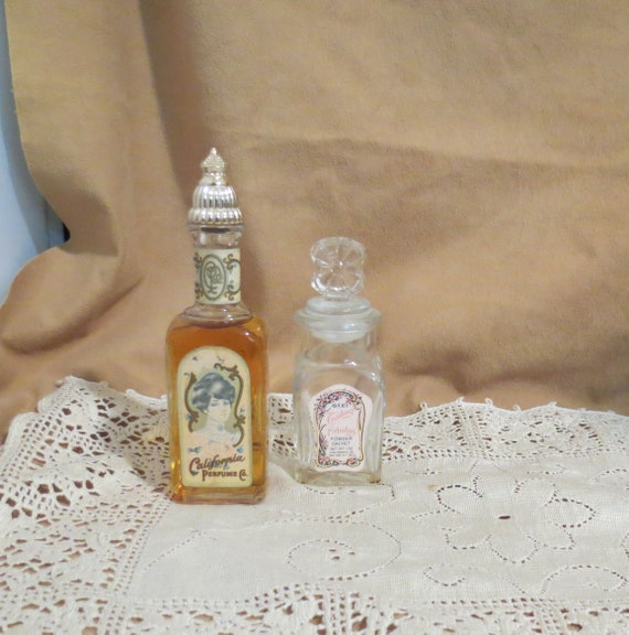 Vintage Avon California Perfume Bottle With Conte… - image 1