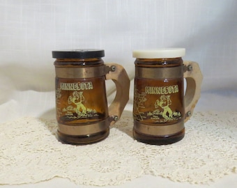 SALE Vintage Minnesota Souvenir Salt and Pepper Shakers Stein Salt and Pepper Shakers Rootbeer Glass Salt and Pepper Shakers