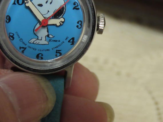 Vintage Running Snoopy watch face Vintage Snoopy Watch Tom Everhart  main image 3