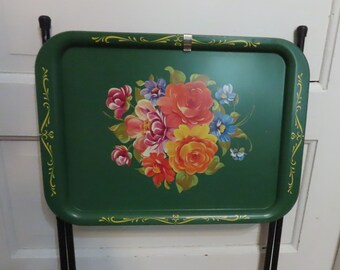 Vintage TV Tray Floral Design Green Background