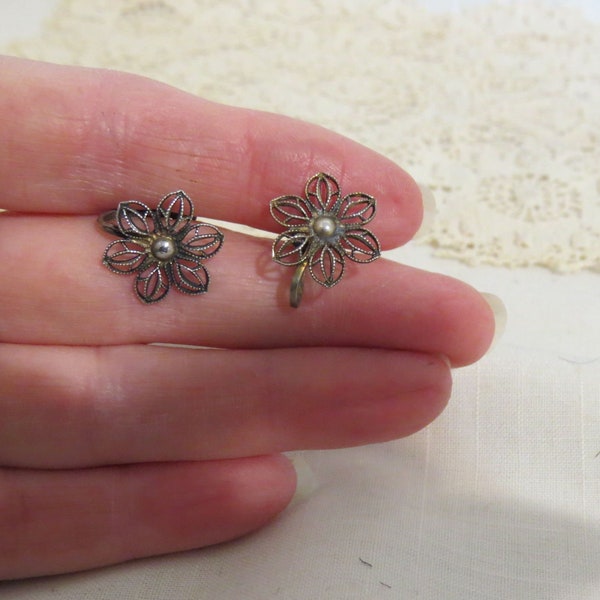 SALE Vintage Sterling Silver Filigree Flower Earrings Screw Back Earrings Filagree Earrings