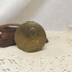 SALE Antique Norida Sifter Compact Repousse Lid With Powder Puff Colonial Woman Fold Out Mirror