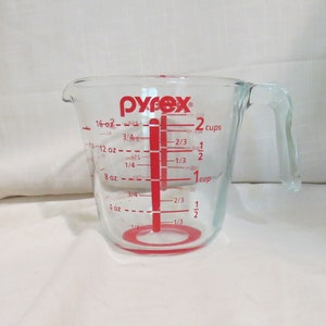 VTG. PYREX - 2 CUP 1 PT 16 OZ 500 ML - GLASS MEASURING CUP RED