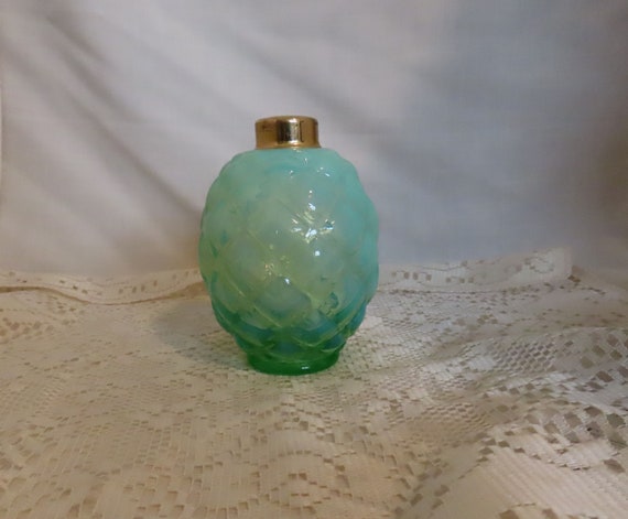 Vintage DeVilbiss Green Opalescent Quilted Glass … - image 1