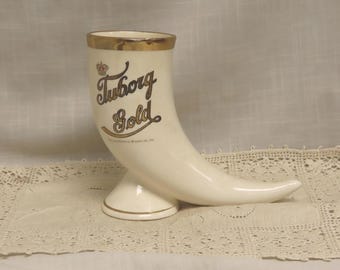 Jarra de cerveza vintage Tuborg de cerámica dorada con forma de cuerno para beber, con ribete dorado de Carling National Breweries, artículos de bar Breweriana