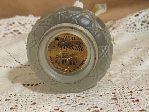 Vintage Avon Keepsake Brocade Cream Sachet Satin … - image 7