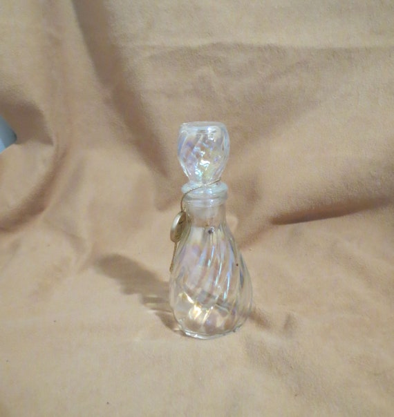 Vintage Que Sera Studio Girl Perfume White Carniv… - image 3
