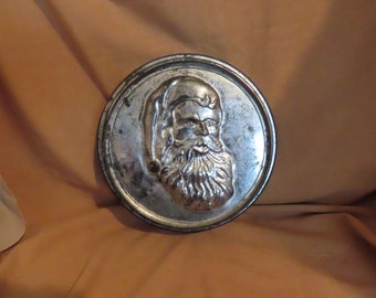 Vintage Santa Claus Face Embossed Cake Pan Baking Pan