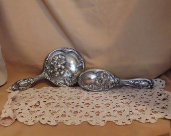Antiguo espejo de vanidad victoriano cepillo de pelo conjunto de plata de ley espejo de mano floral repousse plata de leyArt Nouveau plata de ley