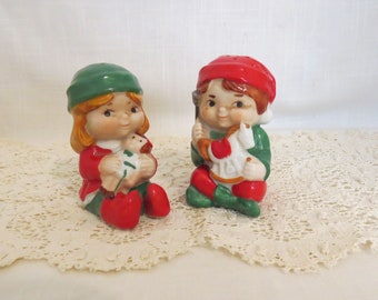 VERKOOP Vintage kerst porselein kinderen zout en peper shakers Avon zout en peper shakers handgeschilderd porselein