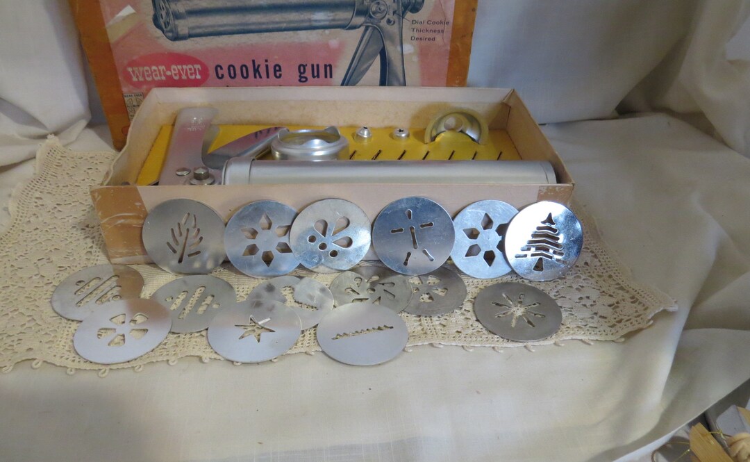 Vintage Cookie Gun Cookie Press Pastry Decorator Wearever Etsy