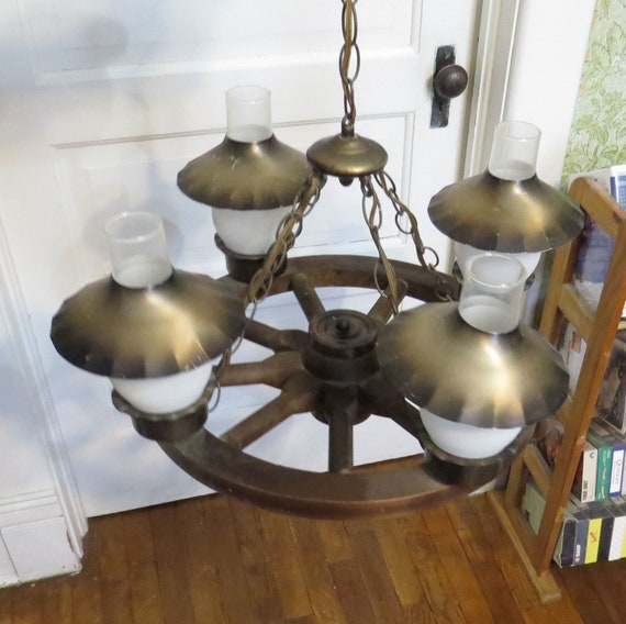 Vintage wagon on sale wheel lamp